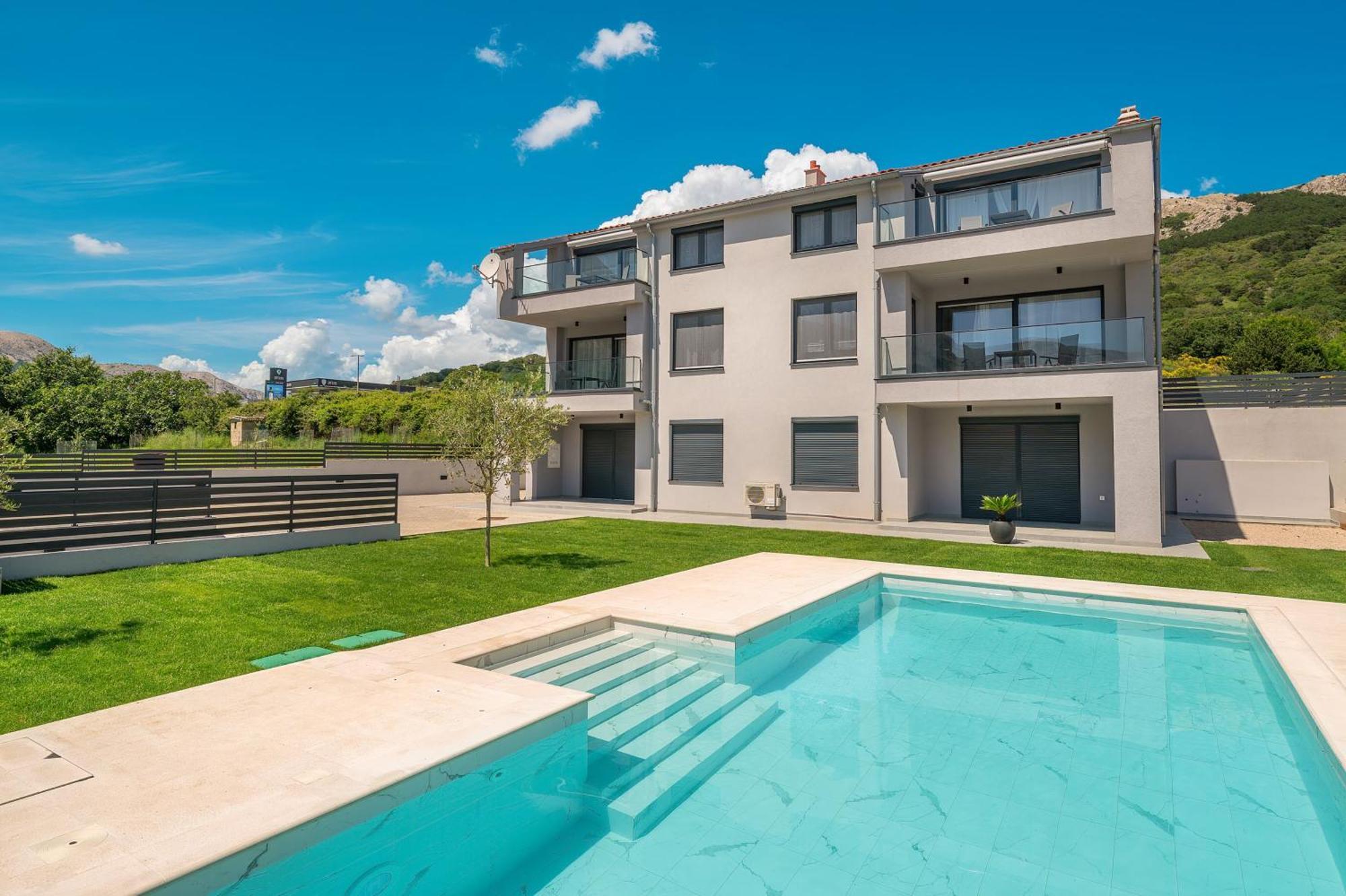 Poolside Apartments Anabella Baska  Bagian luar foto