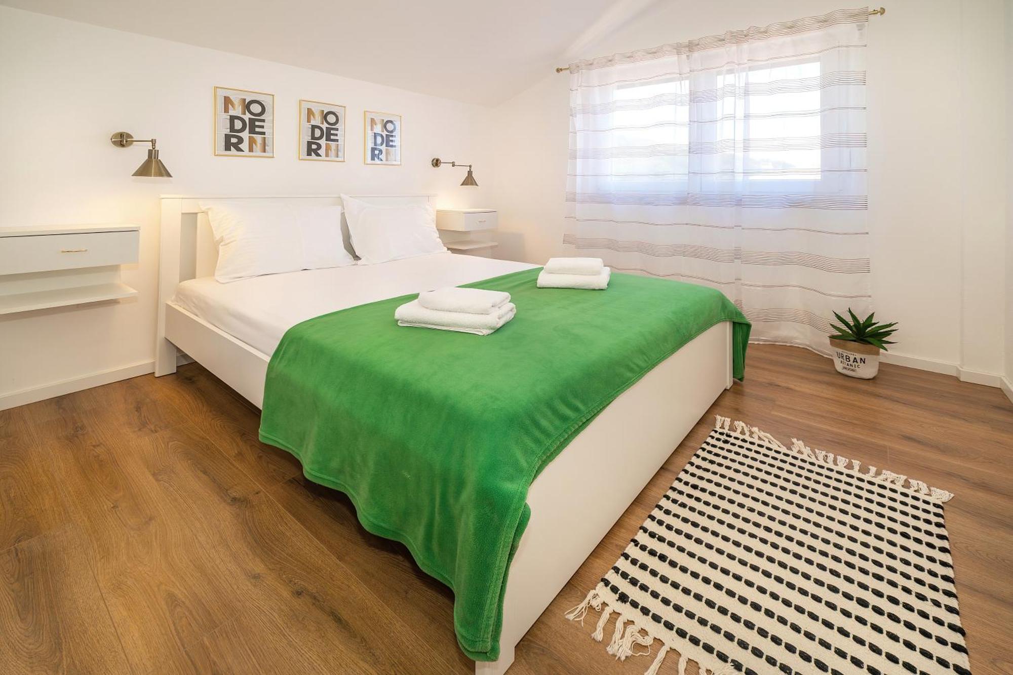 Poolside Apartments Anabella Baska  Bagian luar foto